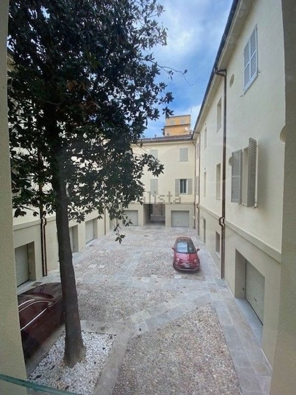 appartamento in affitto a Modena in zona Centro Storico