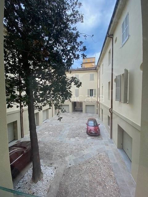 appartamento in affitto a Modena in zona Centro Storico