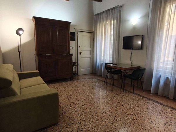 appartamento in affitto a Modena in zona Centro Storico