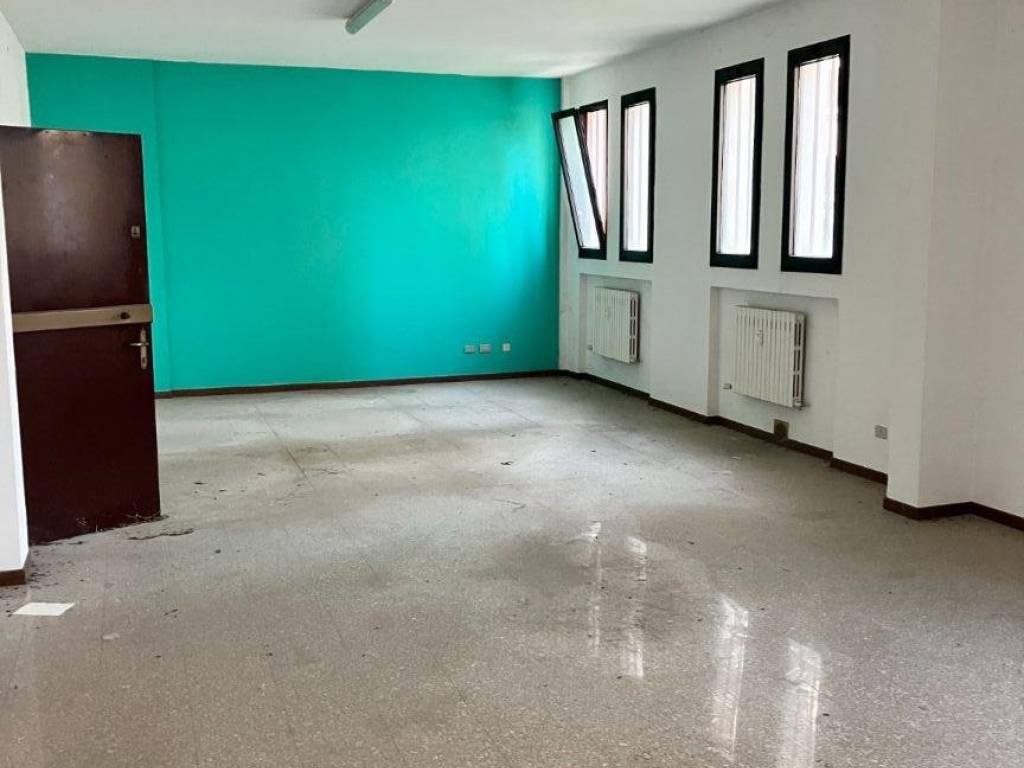 ufficio in affitto a Modena