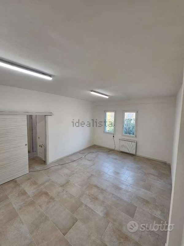 ufficio in affitto a Modena in zona San Lazzaro / Modena Est