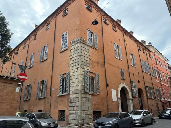 appartamento in affitto a Modena in zona Centro Storico