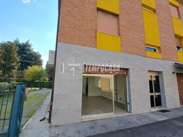 negozio in affitto a Modena in zona Buon Pastore