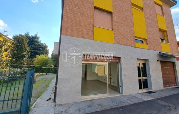 negozio in affitto a Modena in zona Sant'Agnese