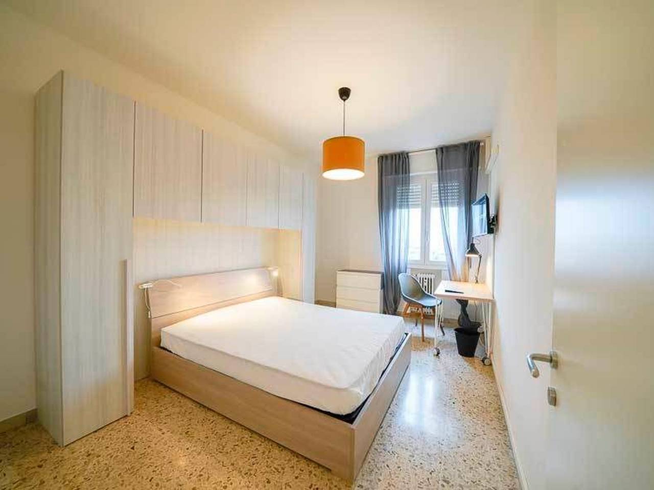 negozio in affitto a Modena