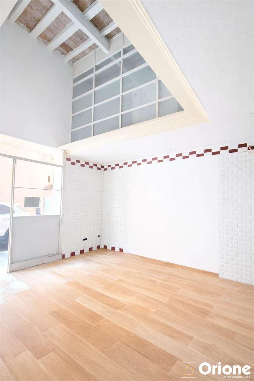 negozio in affitto a Modena in zona Centro Storico