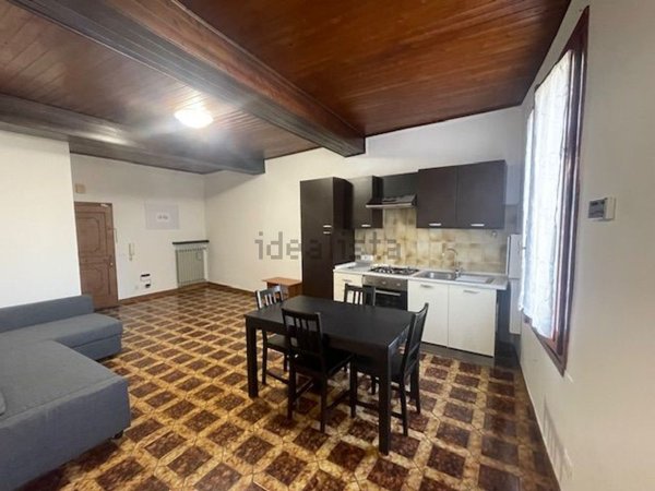 appartamento in affitto a Modena in zona Centro Storico