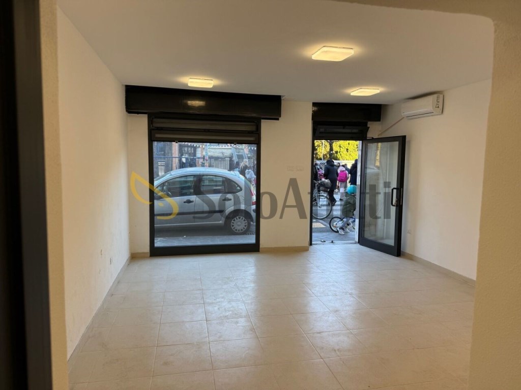 negozio in affitto a Modena in zona San Faustino