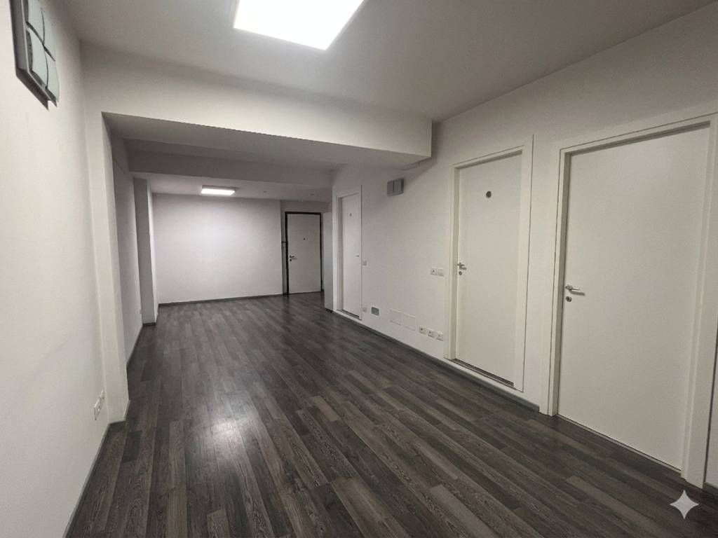 ufficio in affitto a Modena in zona Cittanova