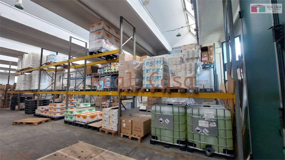 capannone in affitto a Modena in zona Crocetta