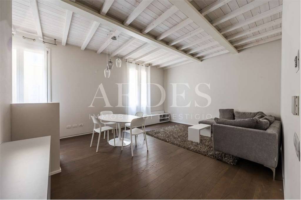 appartamento in affitto a Modena in zona Centro Storico