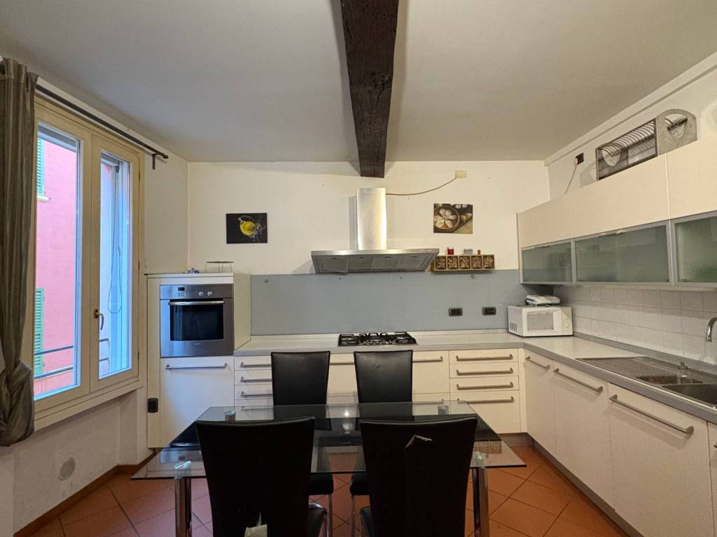 appartamento in affitto a Modena in zona Centro Storico