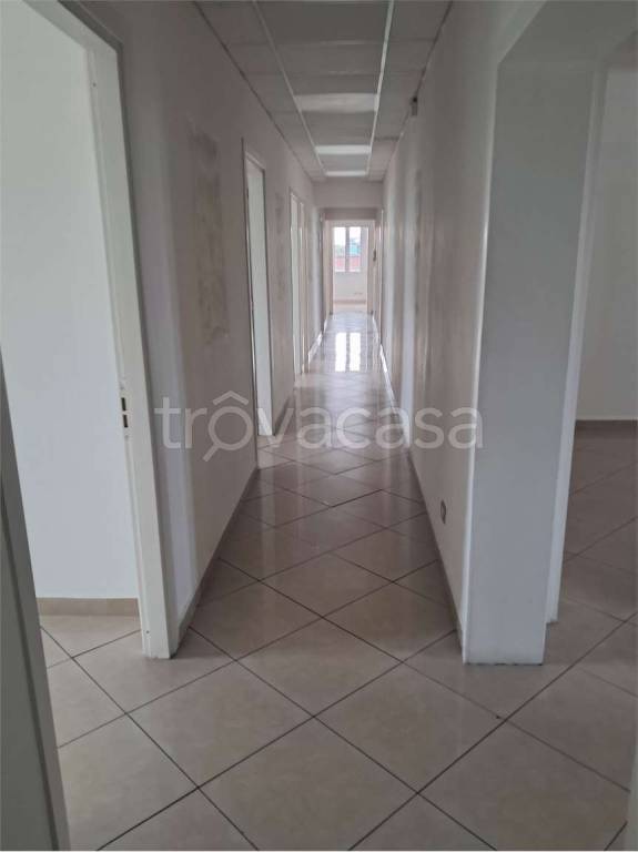 ufficio in affitto a Modena in zona Crocetta