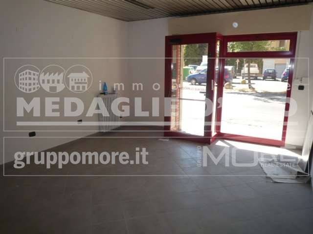 negozio in affitto a Modena in zona Buon Pastore