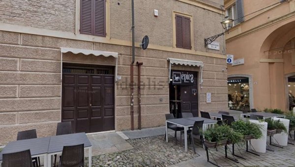 negozio in affitto a Modena in zona Centro Storico