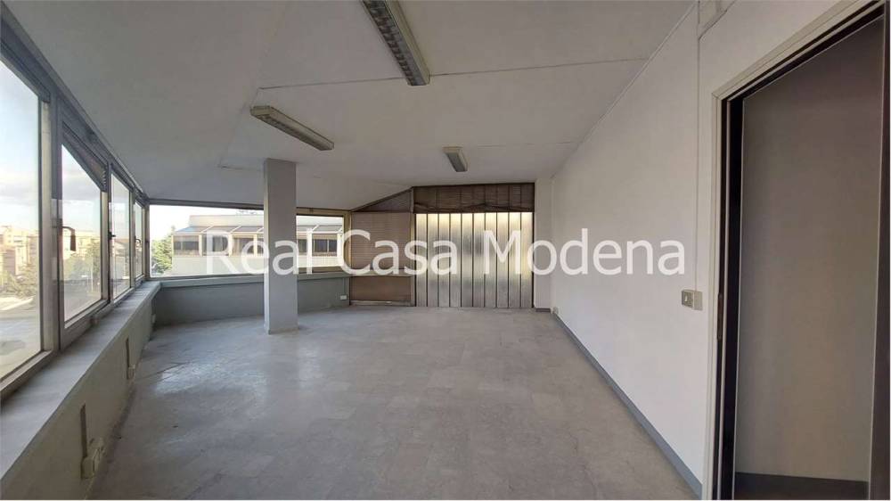 ufficio in affitto a Modena in zona San Faustino