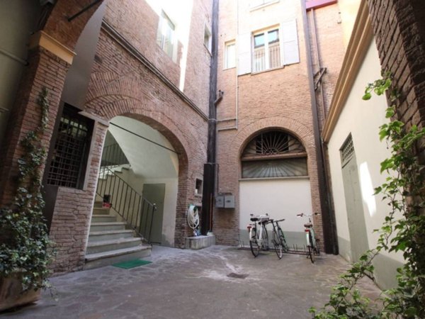 appartamento in affitto a Modena in zona Centro Storico