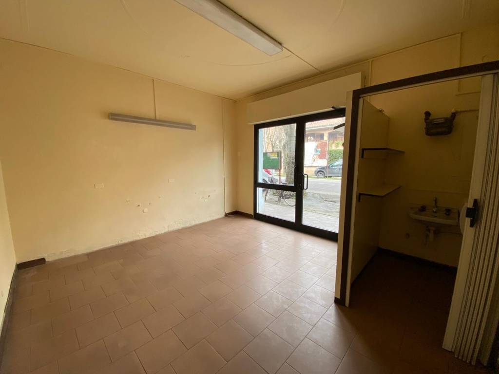 locale di sgombero in affitto a Modena in zona Buon Pastore