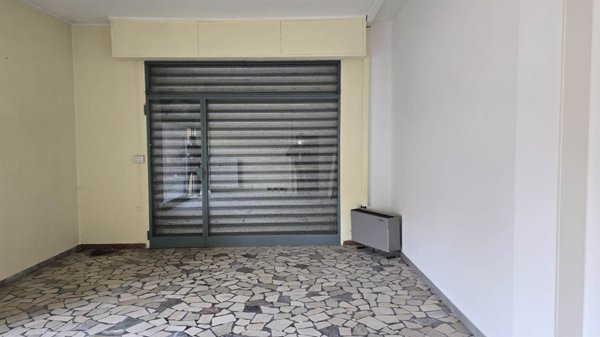 negozio in affitto a Modena in zona Madonnina / Quattro Ville