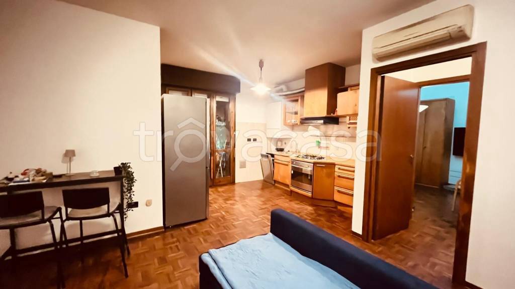 appartamento in affitto a Modena in zona Madonnina / Quattro Ville