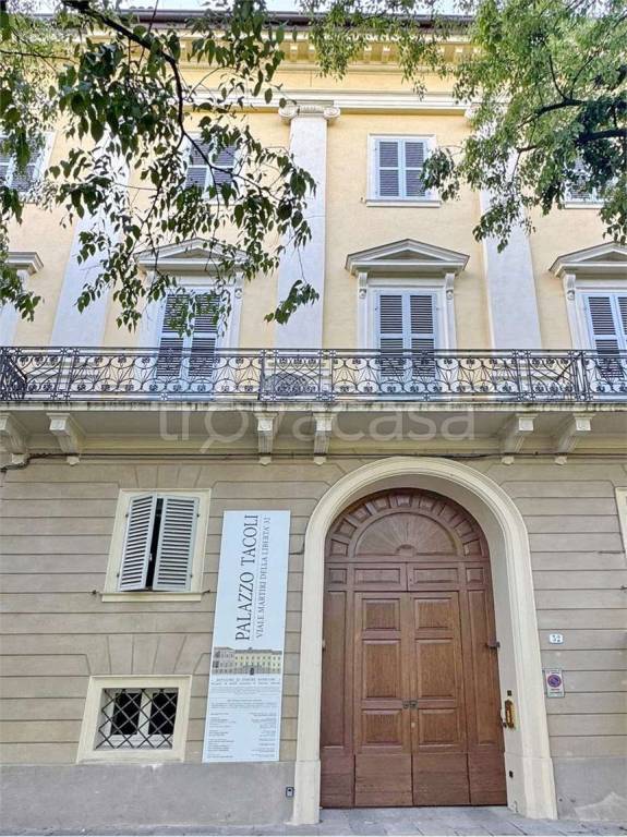 appartamento in affitto a Modena in zona Centro Storico