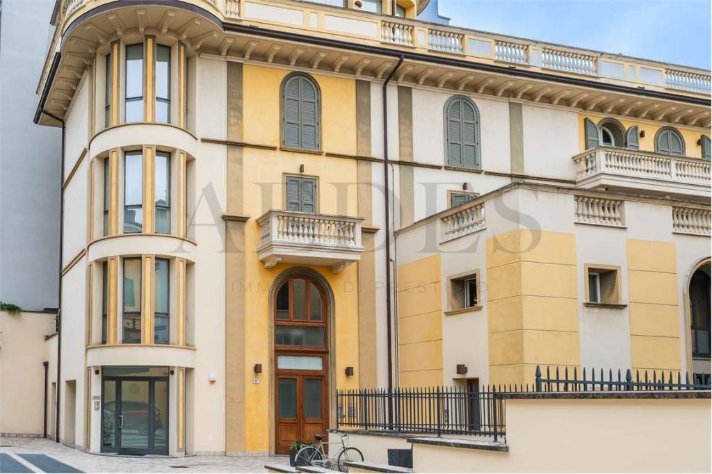 ufficio in affitto a Modena in zona Sant'Agnese
