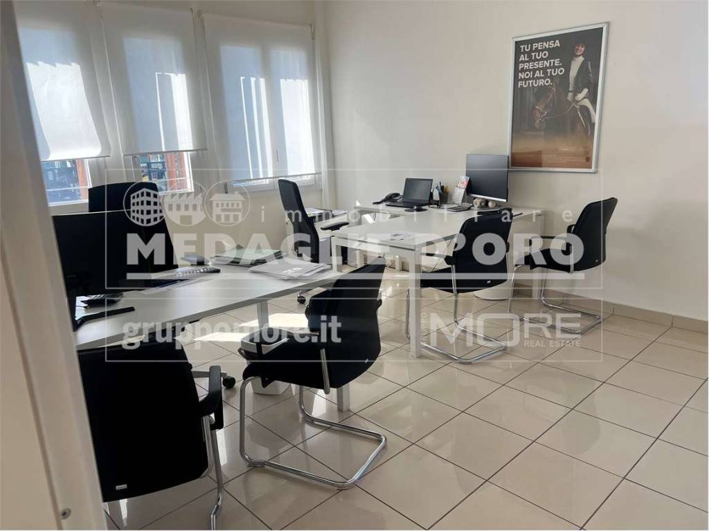ufficio in affitto a Modena in zona Crocetta