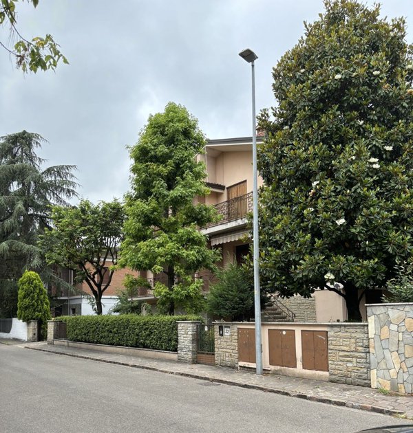 appartamento in affitto a Modena in zona Amendola