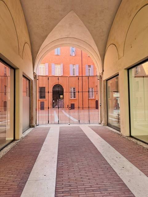 negozio in affitto a Modena in zona Centro Storico