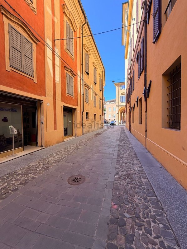 ufficio in affitto a Modena in zona Centro Storico
