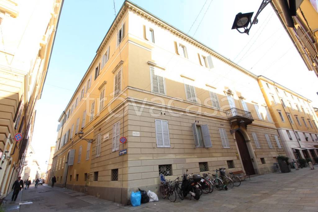 negozio in affitto a Modena in zona Centro Storico