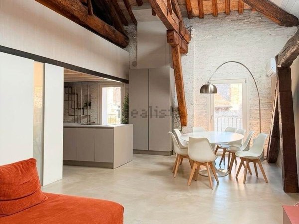 appartamento in affitto a Modena in zona Centro Storico