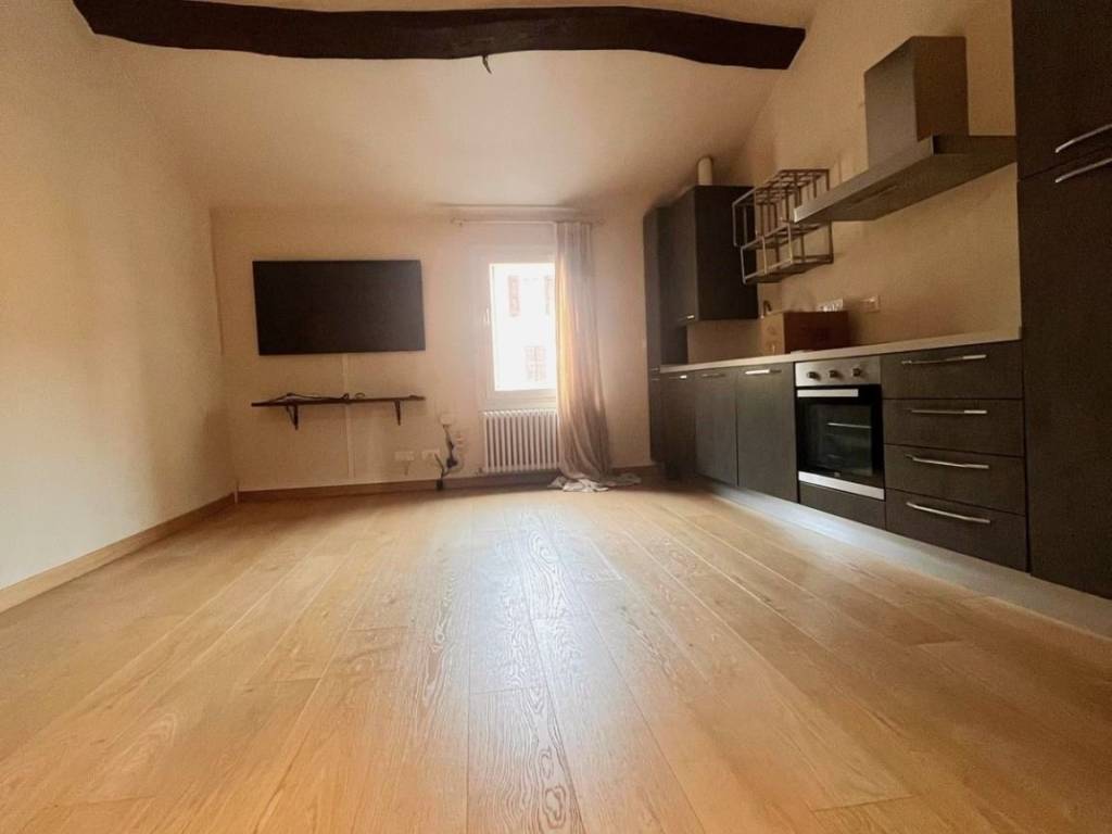 appartamento in affitto a Modena in zona Madonnina / Quattro Ville