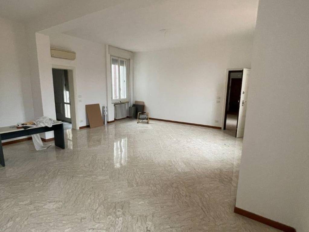 appartamento in affitto a Modena in zona Centro Storico