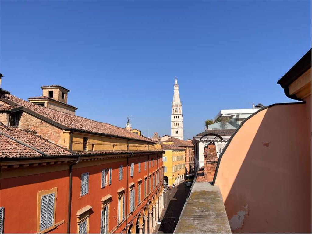 appartamento in affitto a Modena in zona Centro Storico