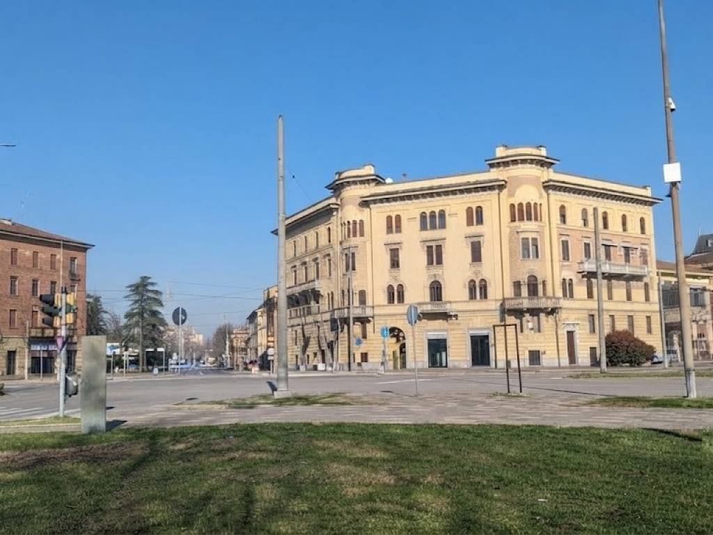 negozio in affitto a Modena in zona Centro Storico
