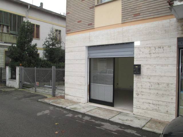negozio in affitto a Modena in zona Crocetta