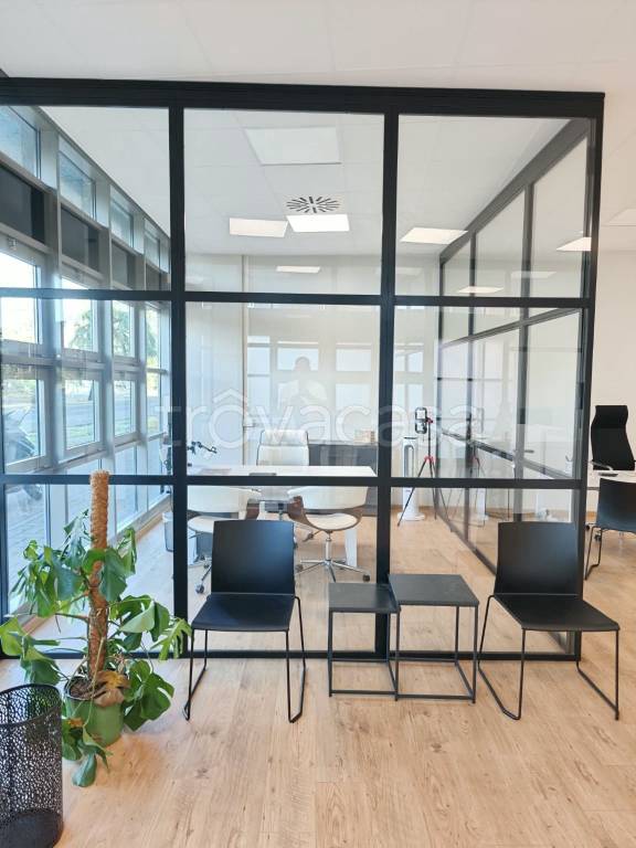 ufficio in affitto a Modena in zona San Faustino
