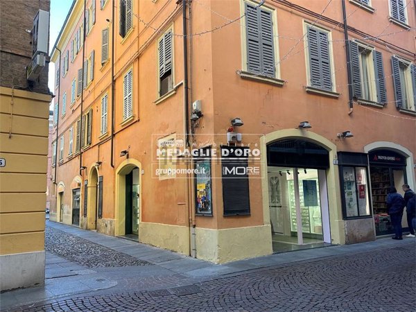 negozio in affitto a Modena in zona Centro Storico