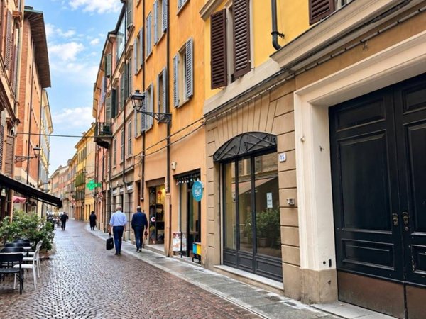 negozio in affitto a Modena in zona Centro Storico