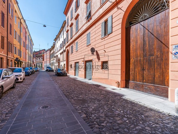 appartamento in affitto a Modena in zona Centro Storico