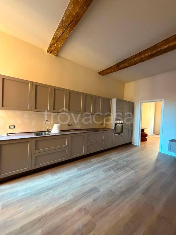 appartamento in affitto a Modena in zona Centro Storico
