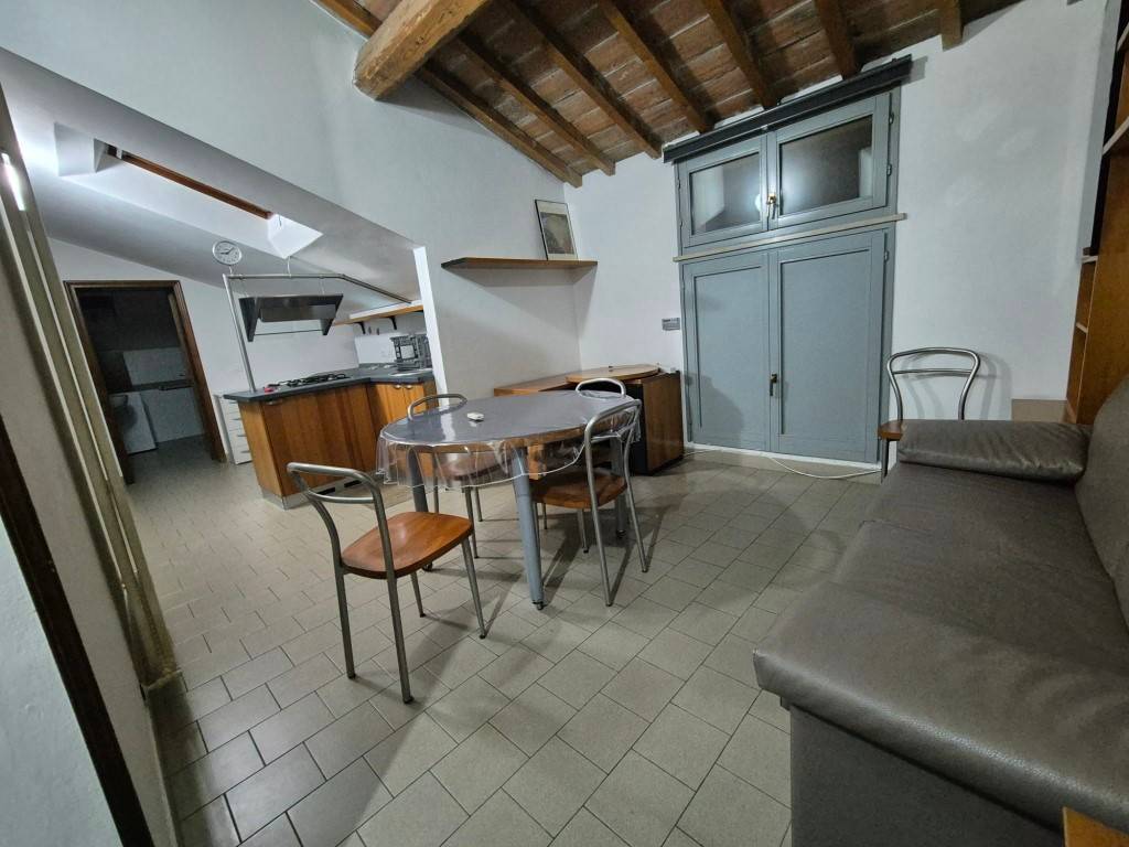 appartamento in affitto a Modena in zona Centro Storico