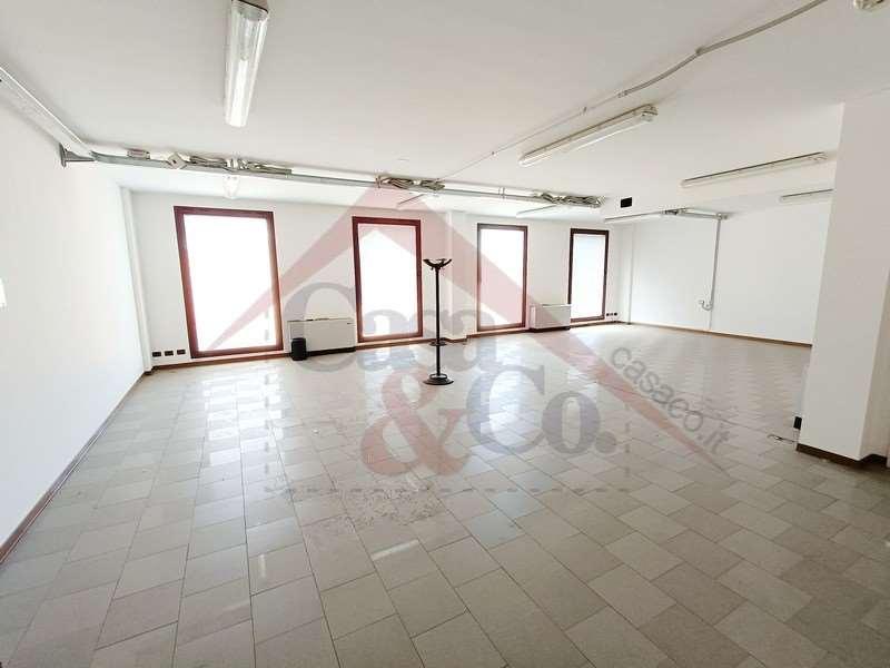 appartamento in affitto a Modena in zona San Faustino