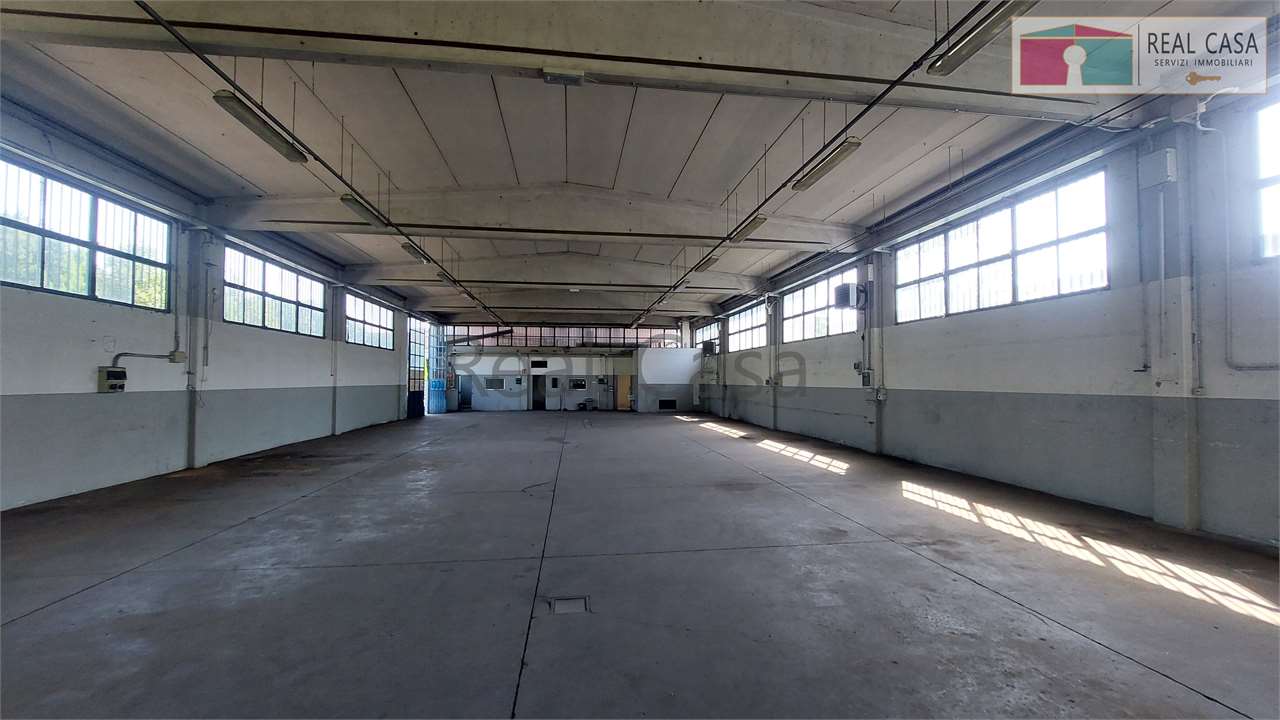 locale commerciale in affitto a Modena in zona Crocetta