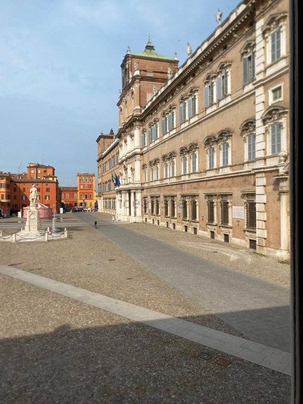 appartamento in affitto a Modena in zona Centro Storico