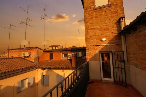 appartamento in affitto a Modena in zona Centro Storico