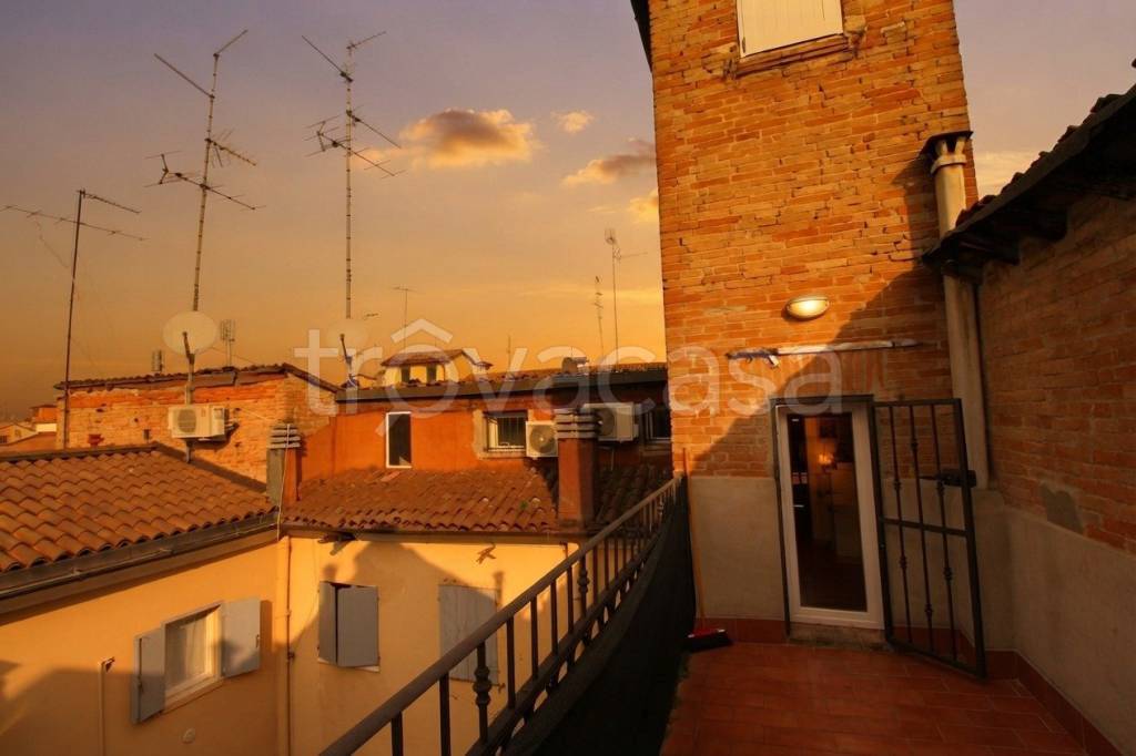 appartamento in affitto a Modena in zona Centro Storico