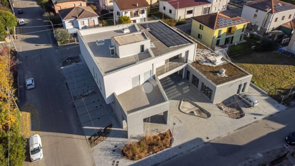 negozio in affitto a Novi di Modena