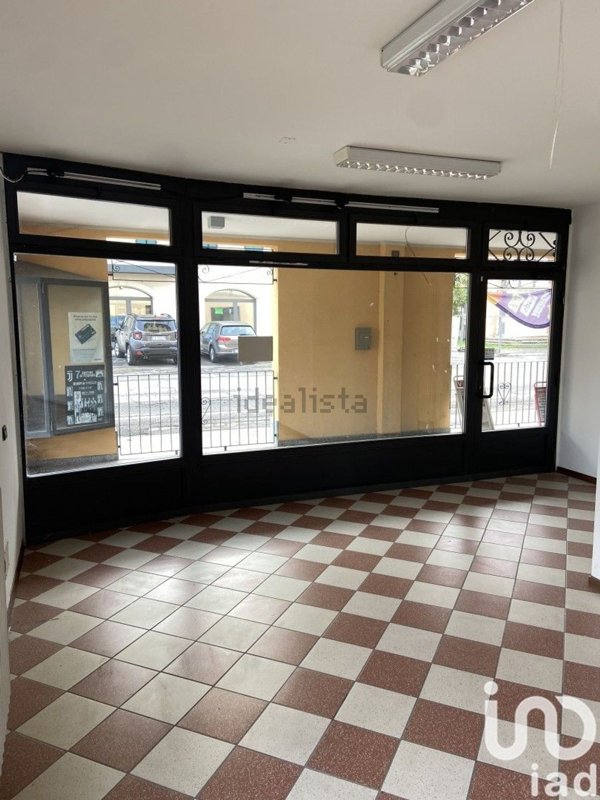 locale commerciale in affitto a Novi di Modena in zona Rovereto sulla Secchia